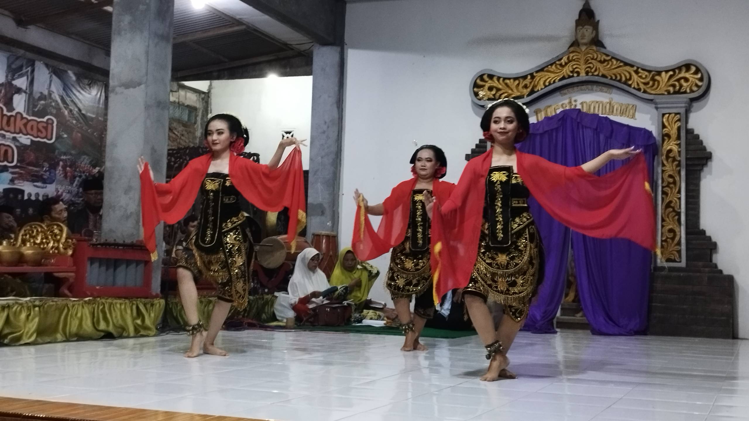 Tari Wayang Topeng Ngesti Pandawa